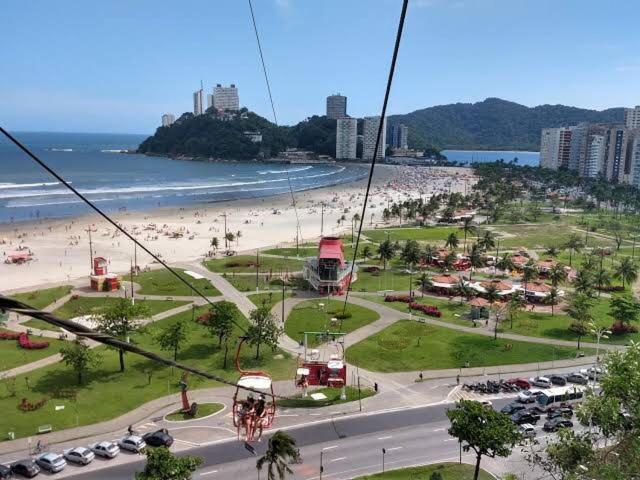 Casa Maravilhosa E Ampla Pe Na Areia Com Piscina, Area Gourmet Com Churrasqueira Em Deck Coberto Frente A Piscina, 4 Quartos Confortaveis E Espacosos, Sendo 2 Suites, Cozinha Americana E Sala De Jantar, Ampla Garagem Para 6 Carros - Mercado Na Rua Da Praia Grande Dış mekan fotoğraf